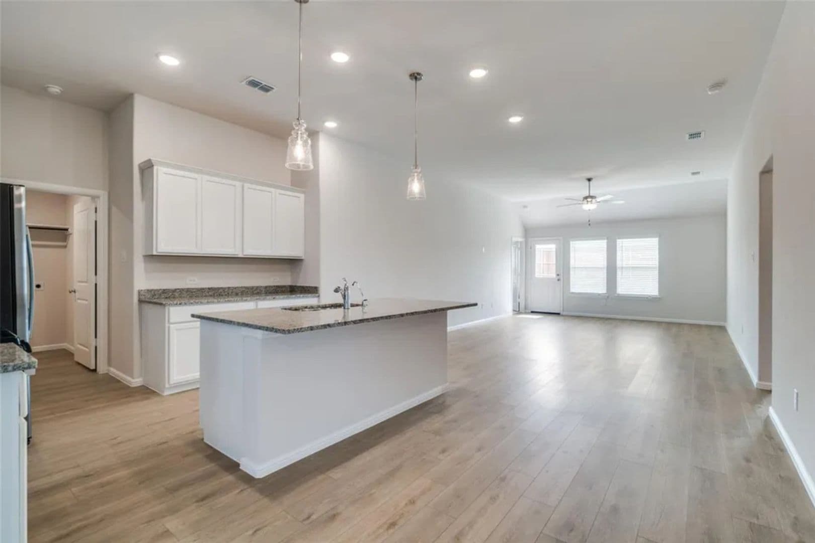 Royse City House: 213 Corcovado Ave