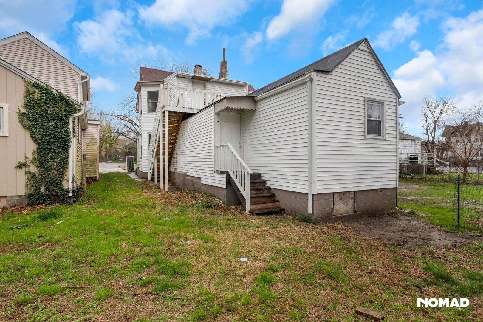 Salem Townhome: 380 E Broadway