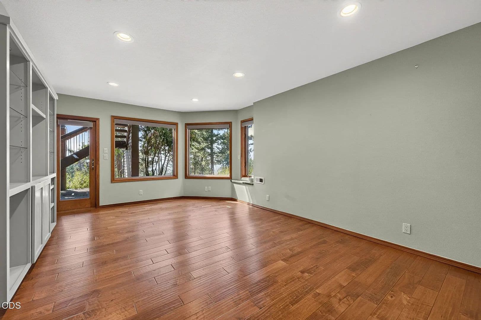 Bend House: 2889 Nw Starview Dr