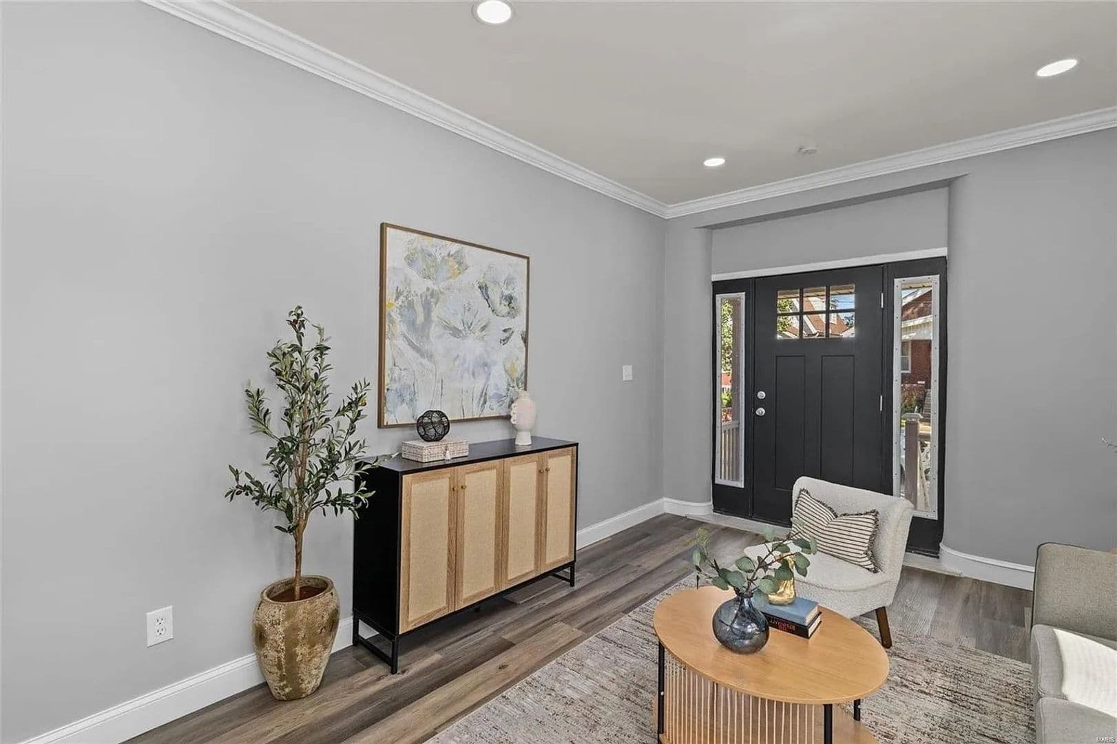 Saint Louis House: 4406 Ellenwood Ave