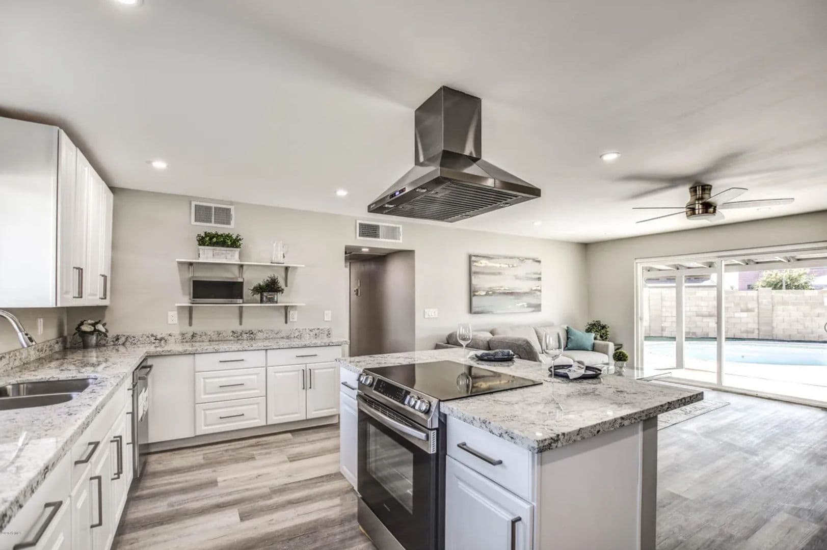 Phoenix House: 7332 N 17th Ave