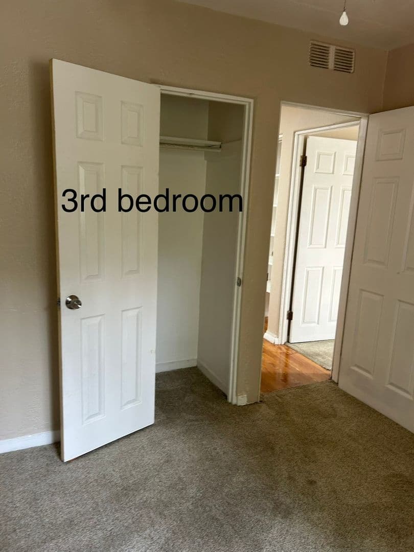 Albuquerque House: 2534 Cagua Dr NE