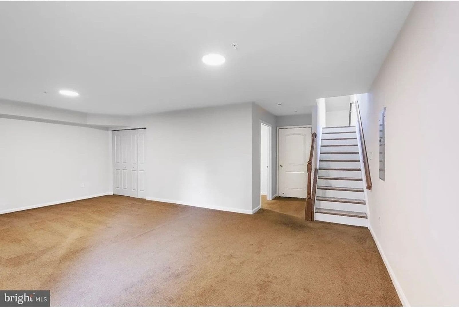 Newark Townhome: 621 S Twin Lakes Blvd