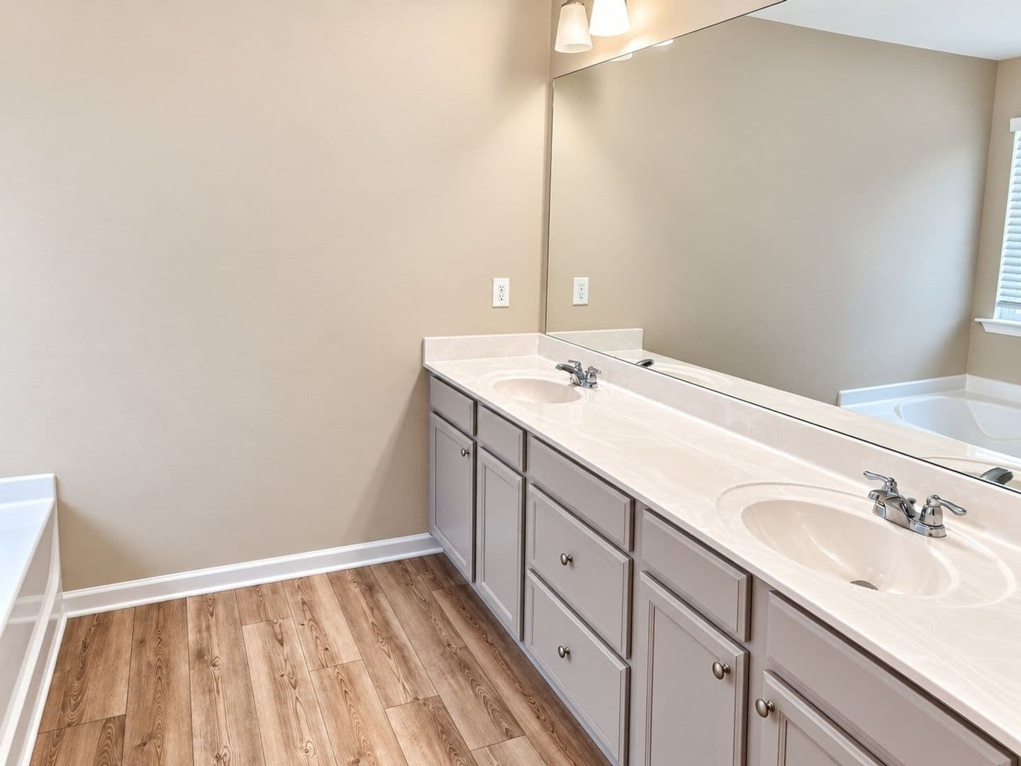Marietta Townhome: 438 Bannon Way
