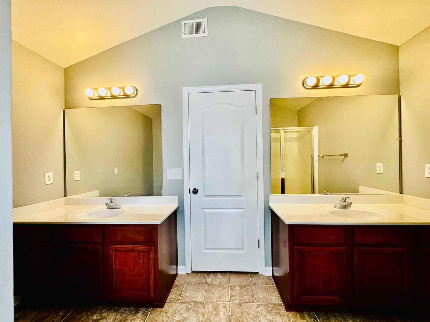 Braselton Townhome: 6496 Whitebeam Trl