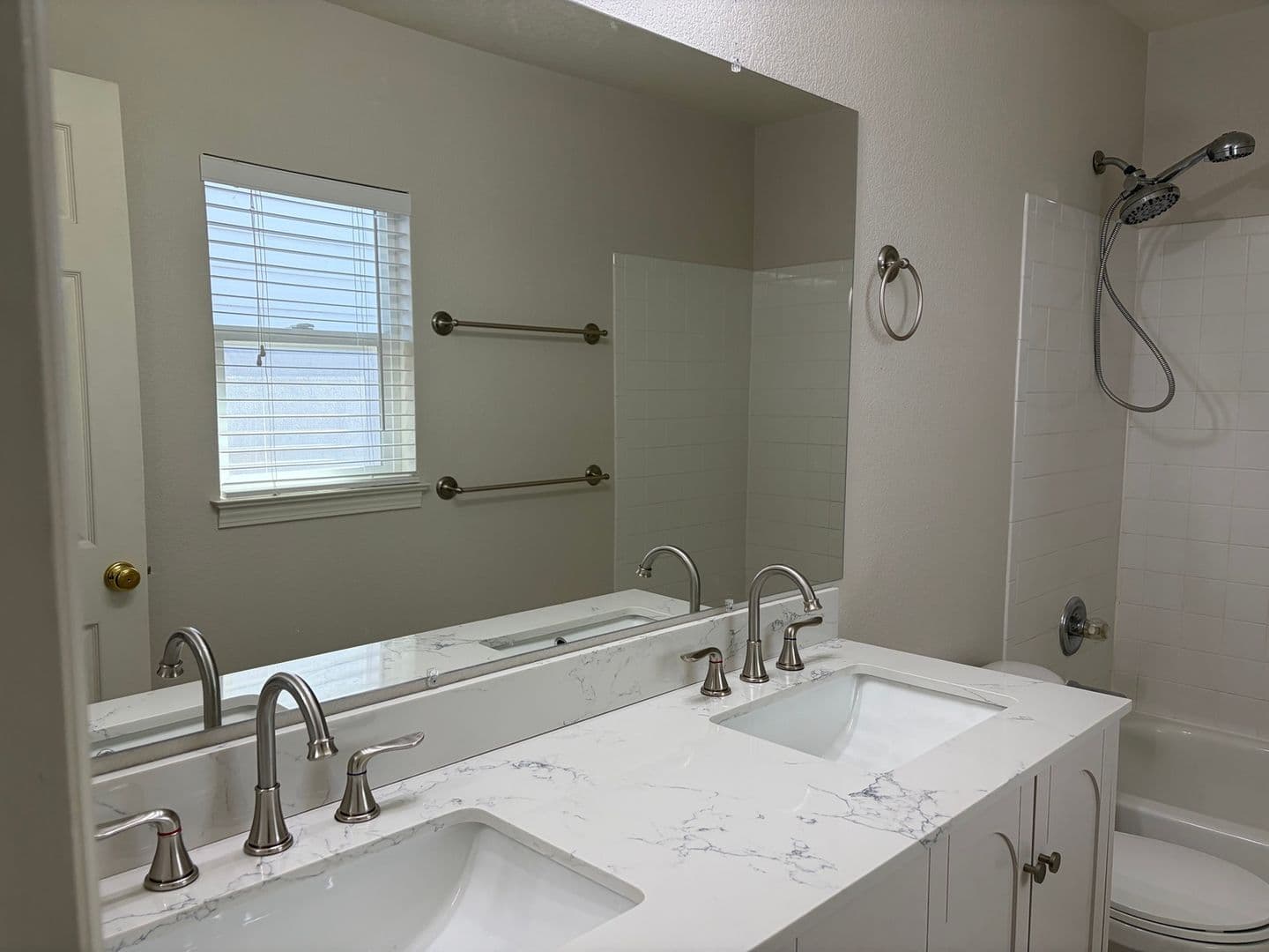 Englewood House: 16475 E Phillips Pl