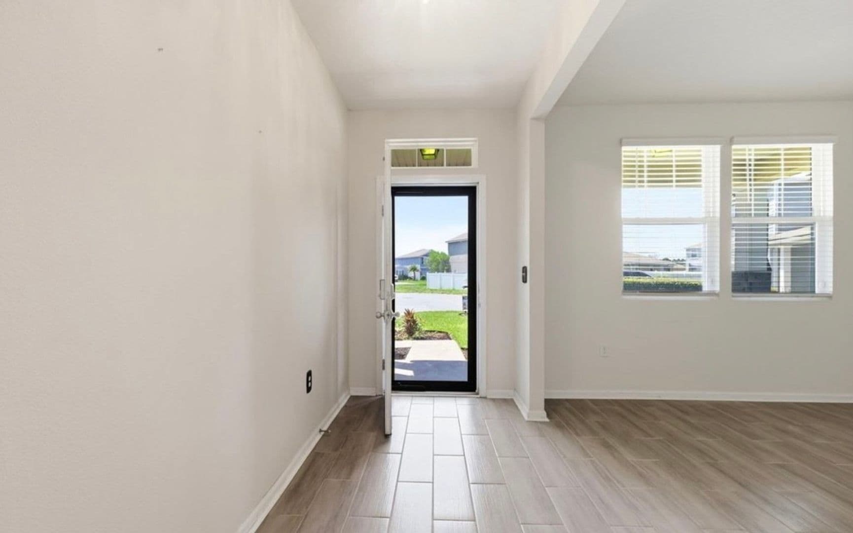 Jacksonville House: 3512 Guppy Ct