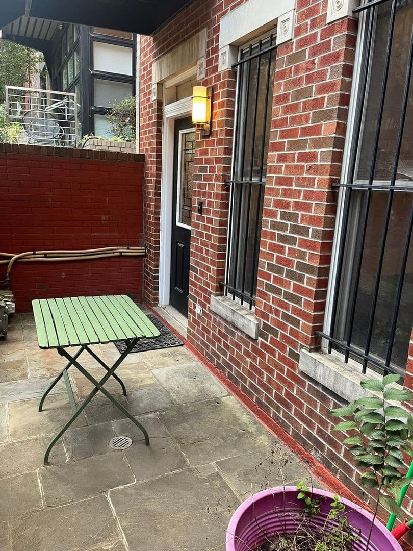 Washington Condo: 2132 11th St NW