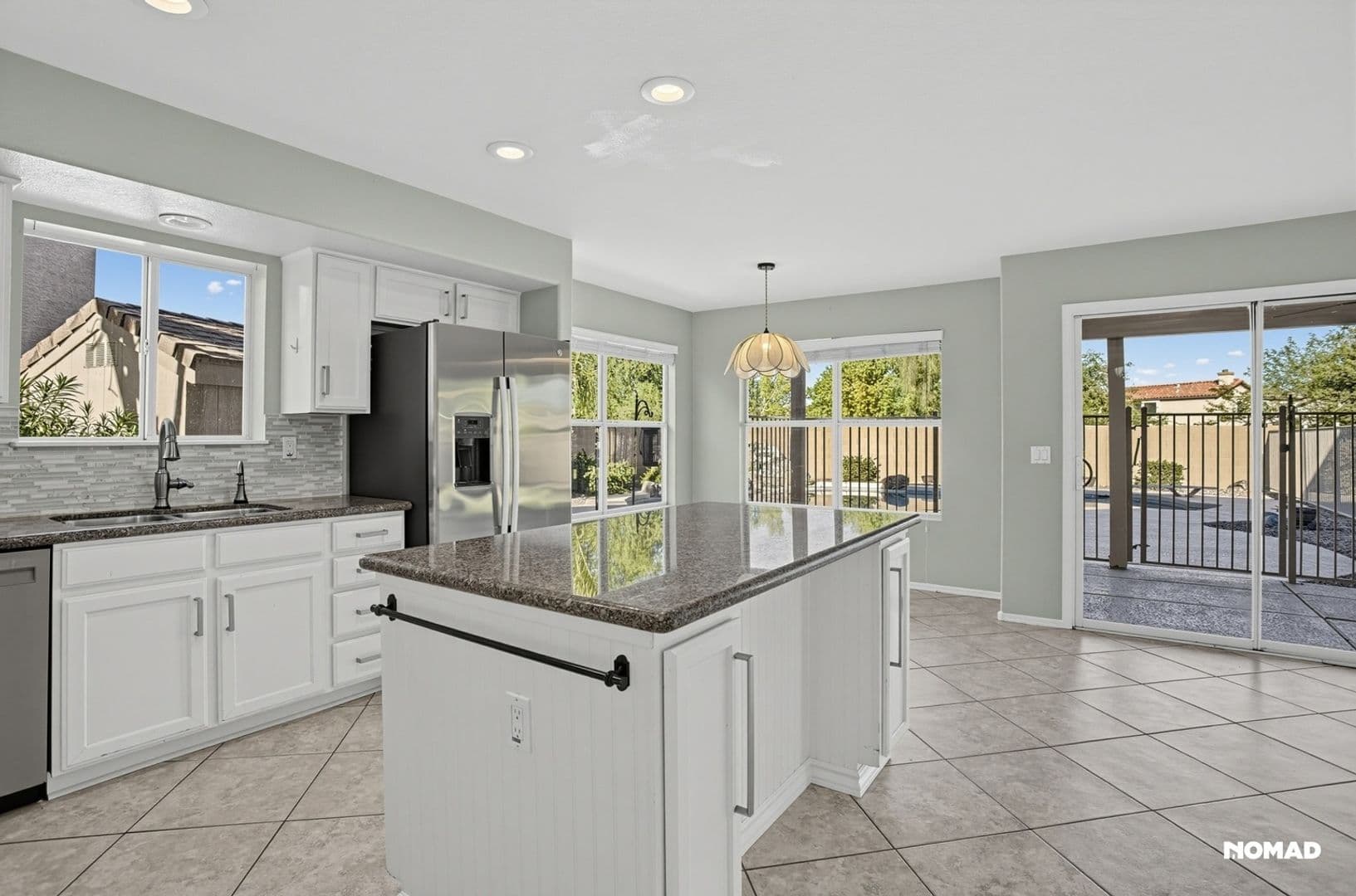 Gilbert House: 141 S Quartz St