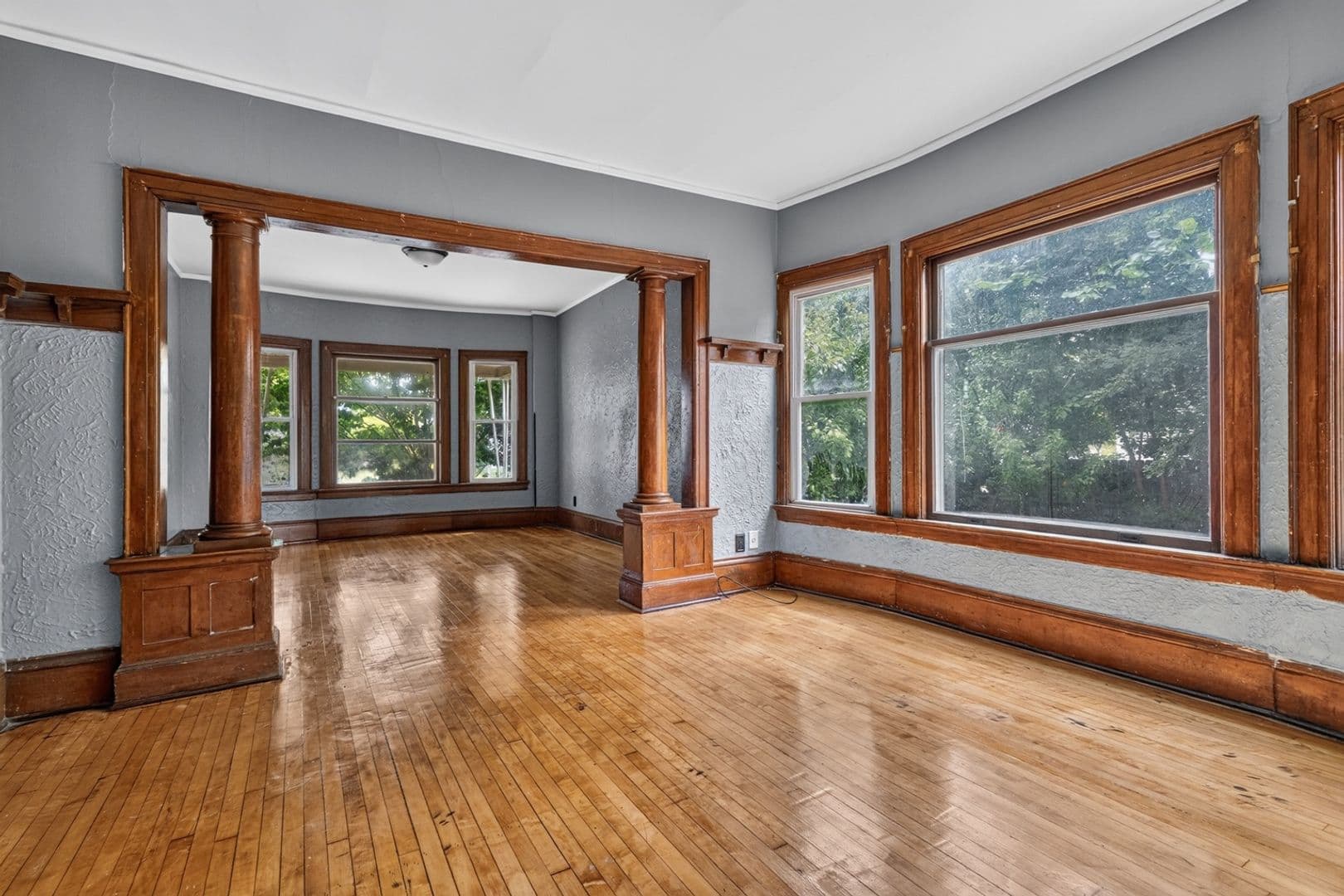 Milwaukee Townhome: 2335 N 16th St