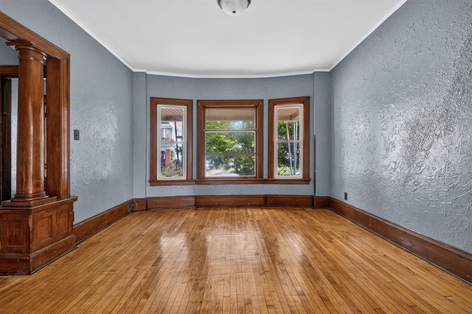 Milwaukee Townhome: 2335 N 16th St