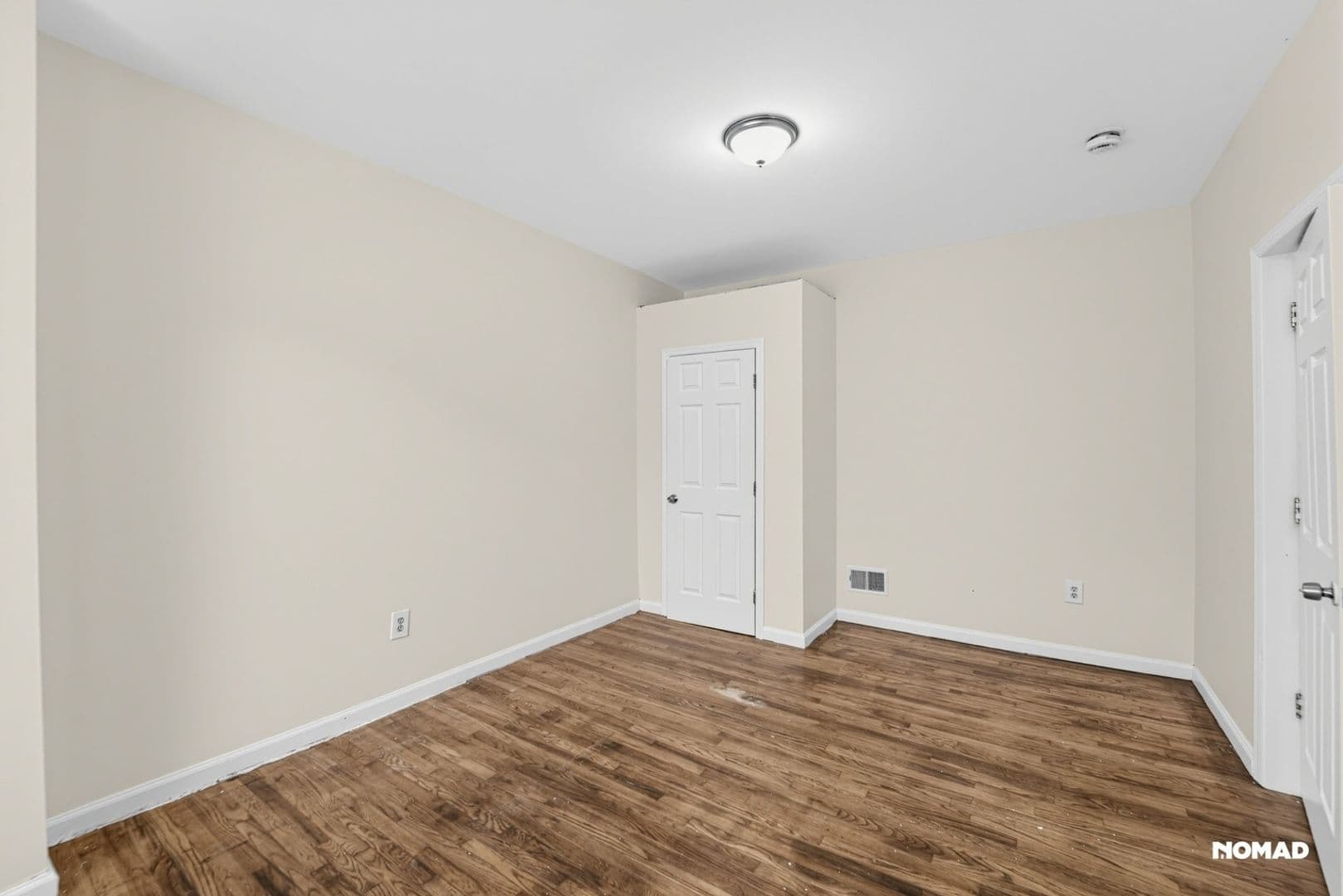 Newark Townhome: 72 Norwood St