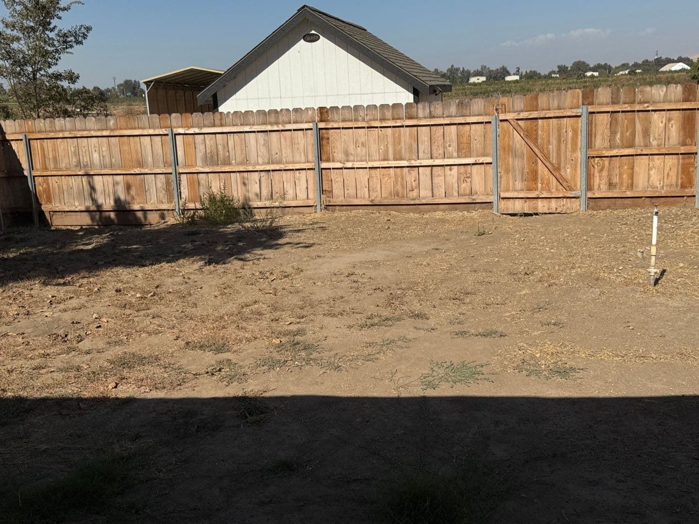Visalia House: 16544 Avenue 291
