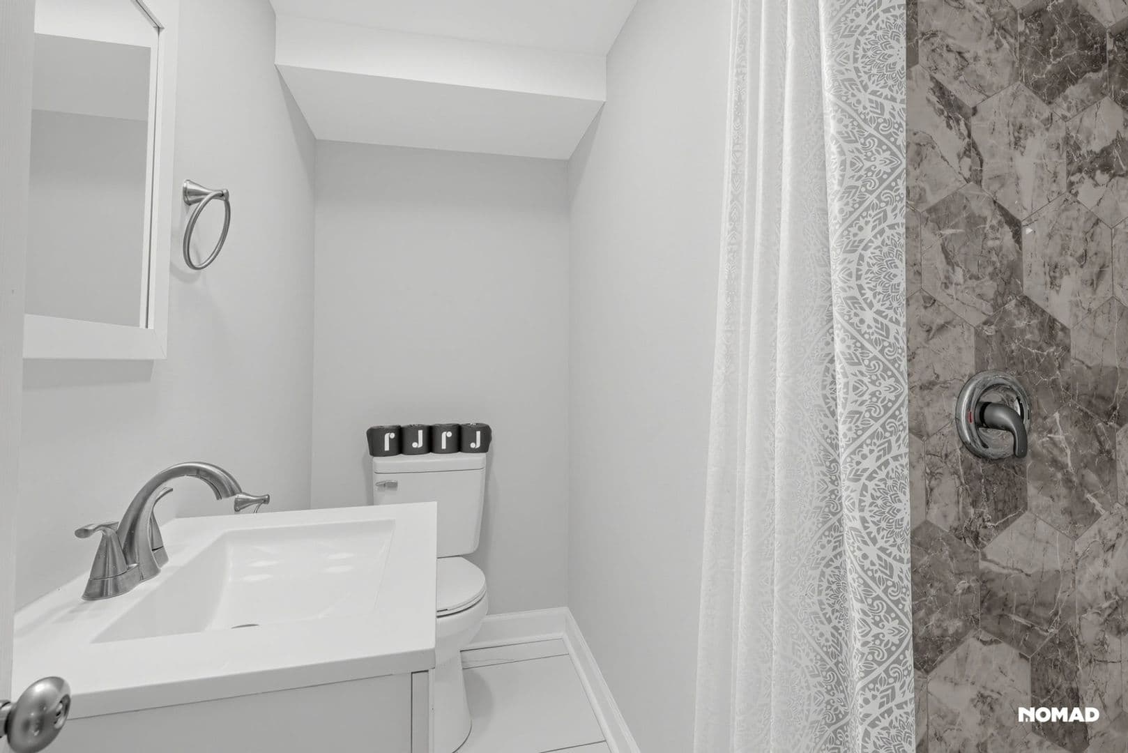 Washington Townhome: 1414 C St NE