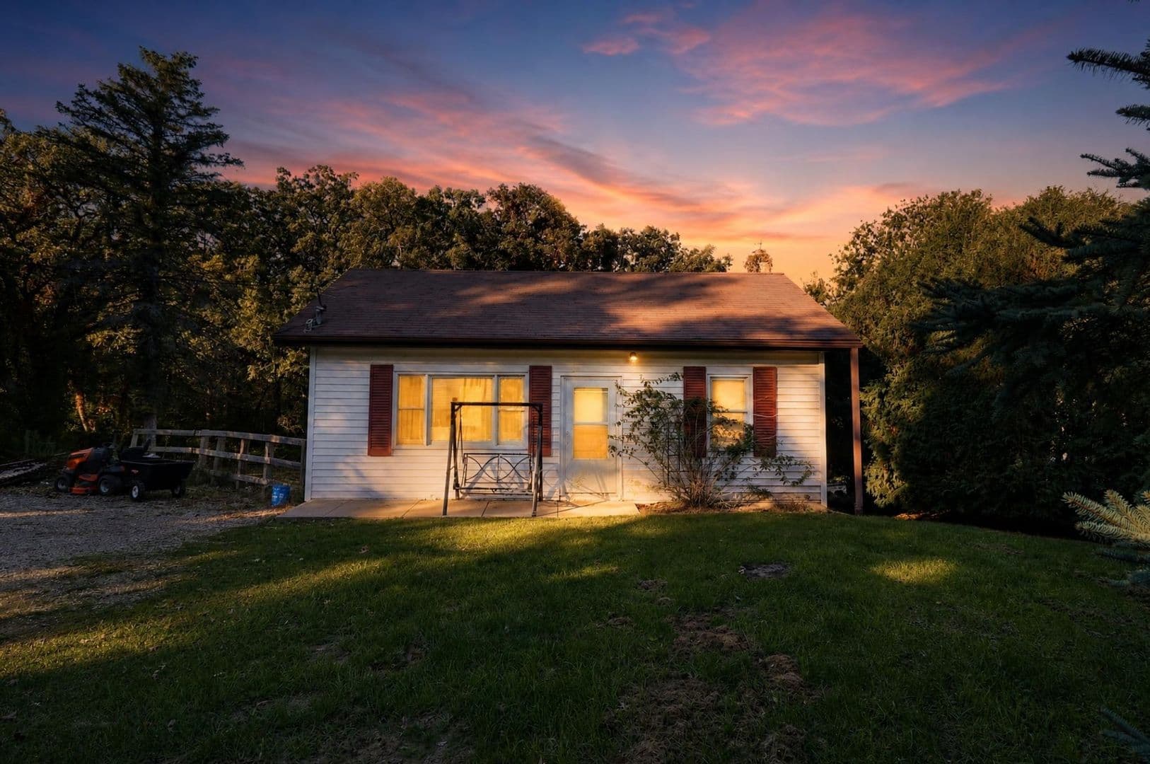 Crystal Lake House: 6414 W Hillside Rd