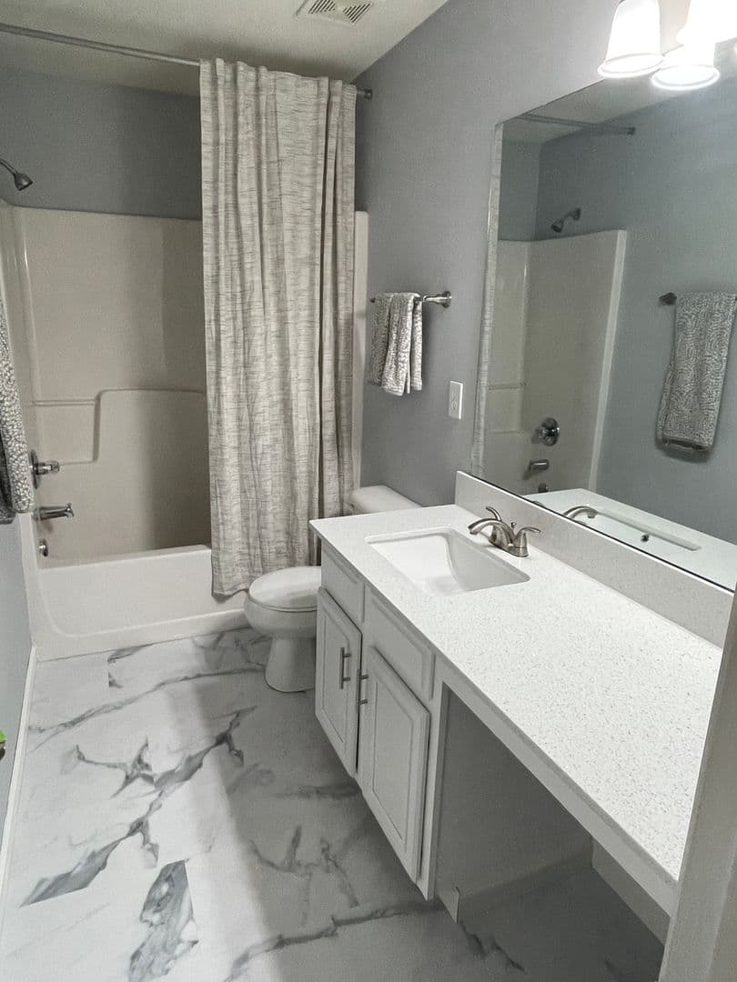 Mc Donough House: 607 Pipkin Dr