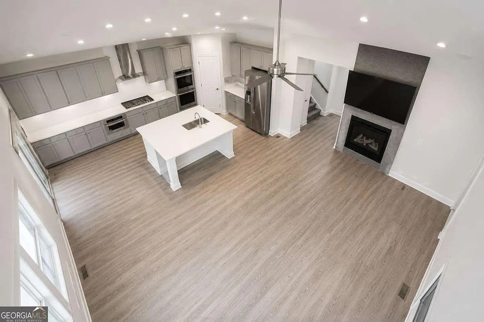 Mableton House: 1099 Hibiscus Way SW