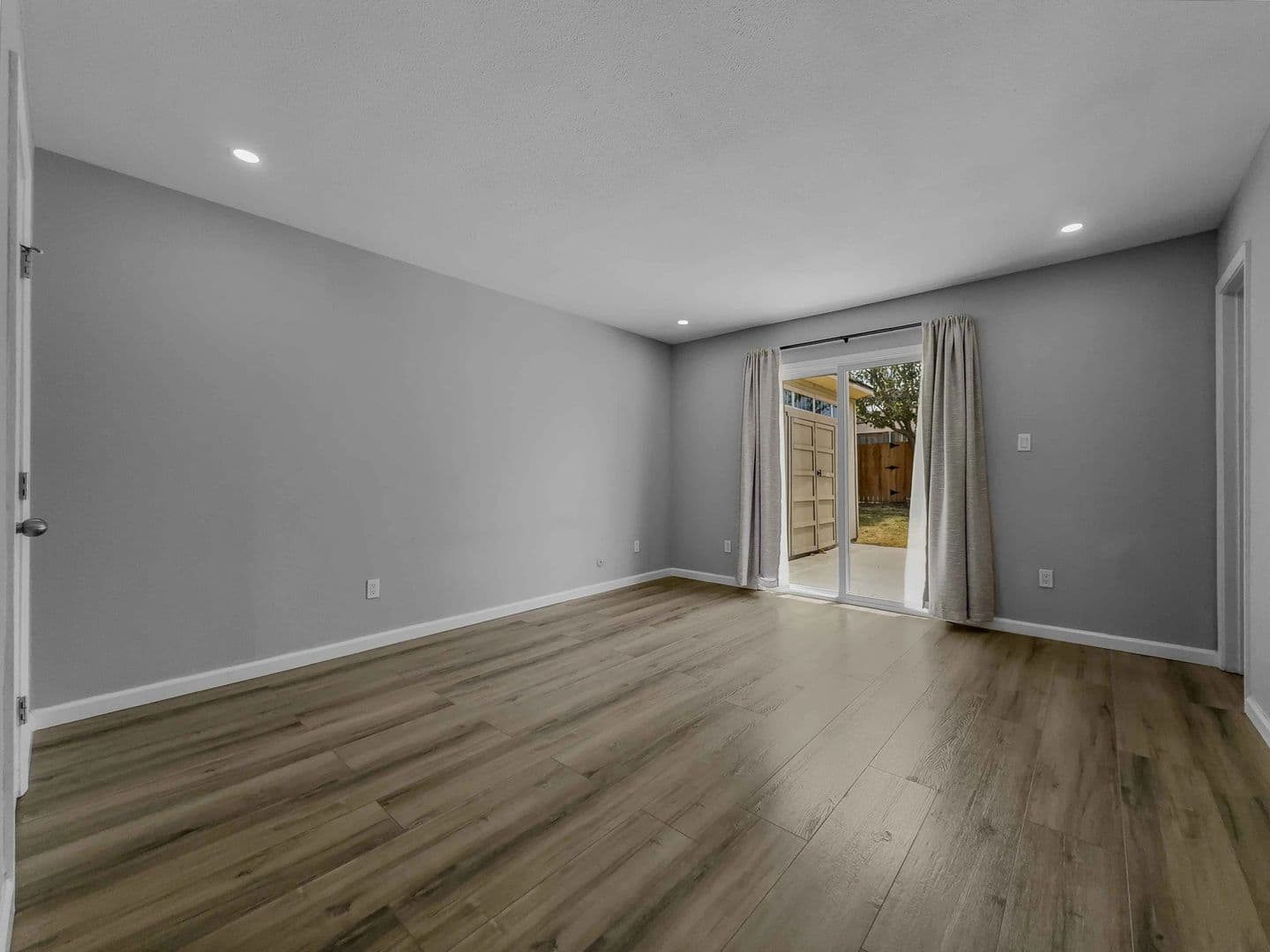 The Colony House: 4917 Woodruff Dr