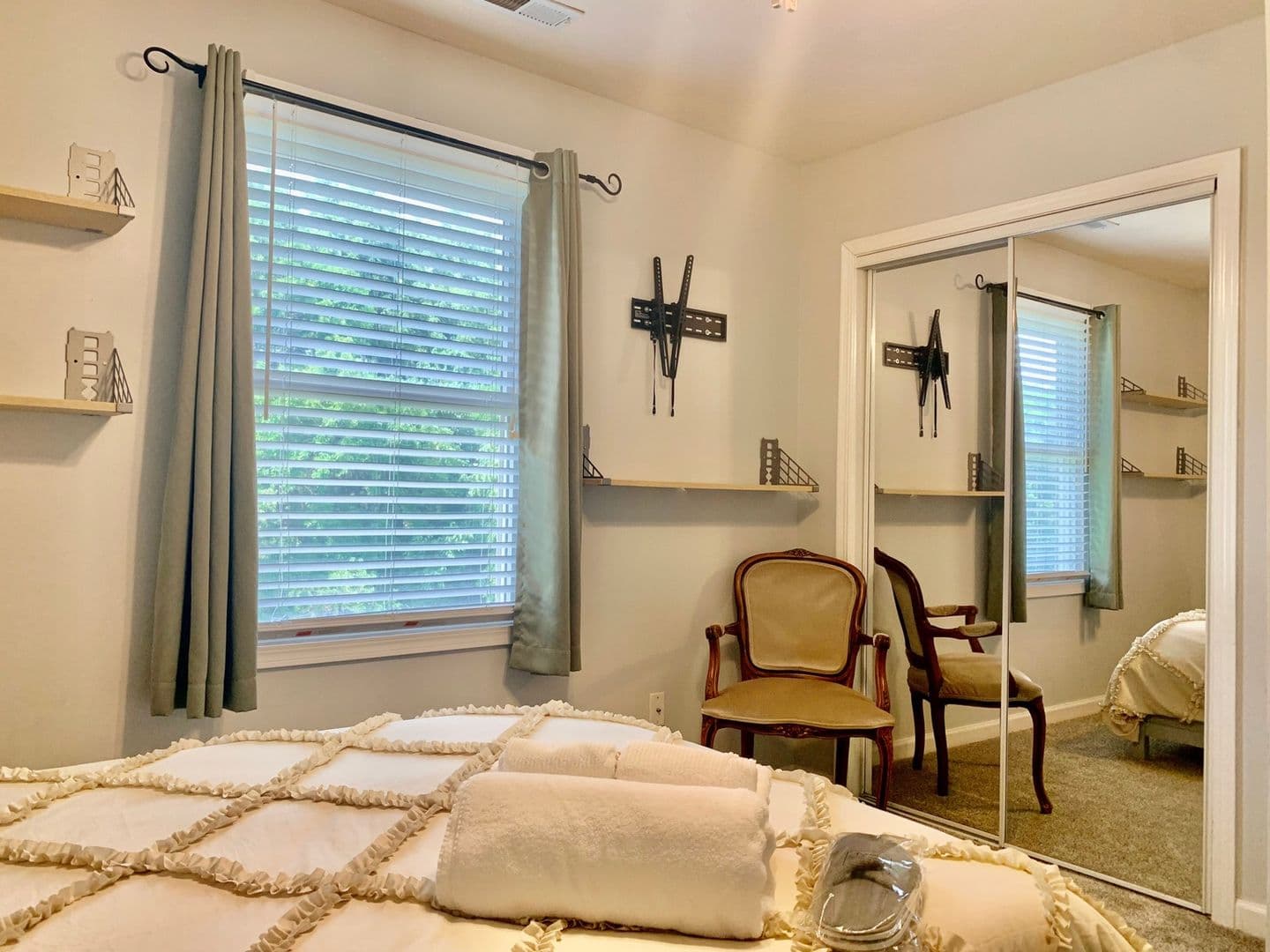 Dunlap House: 11723 N Scotts Trl