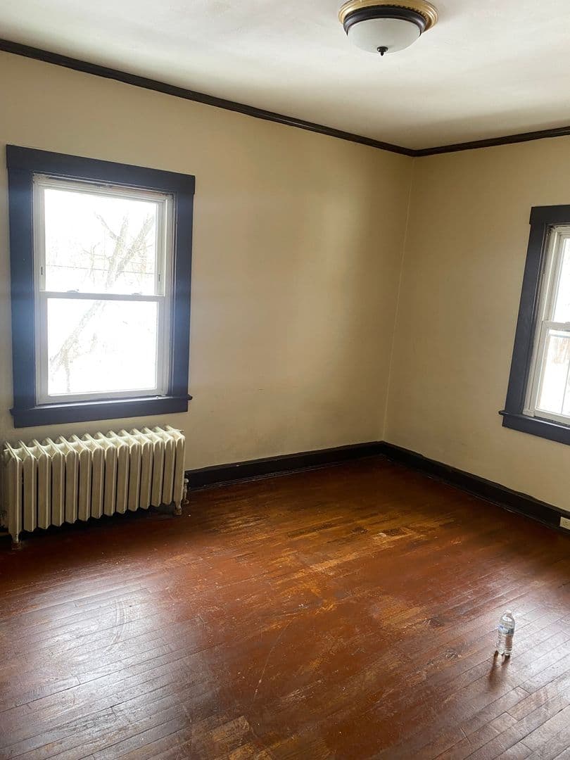 Youngstown Townhome: 280 Fairgreen Ave