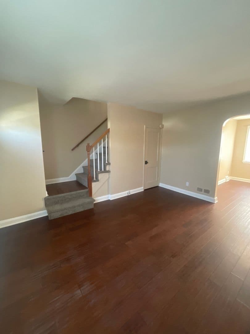 Essex House: 551 Welbrook Rd