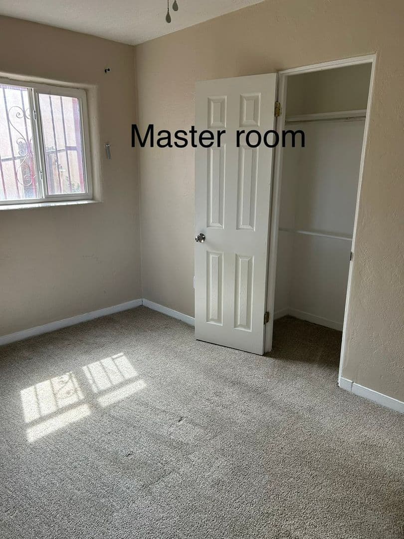Albuquerque House: 2534 Cagua Dr NE
