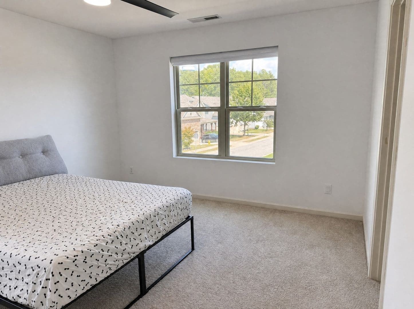 Knightdale House: 1402 Lena Ln