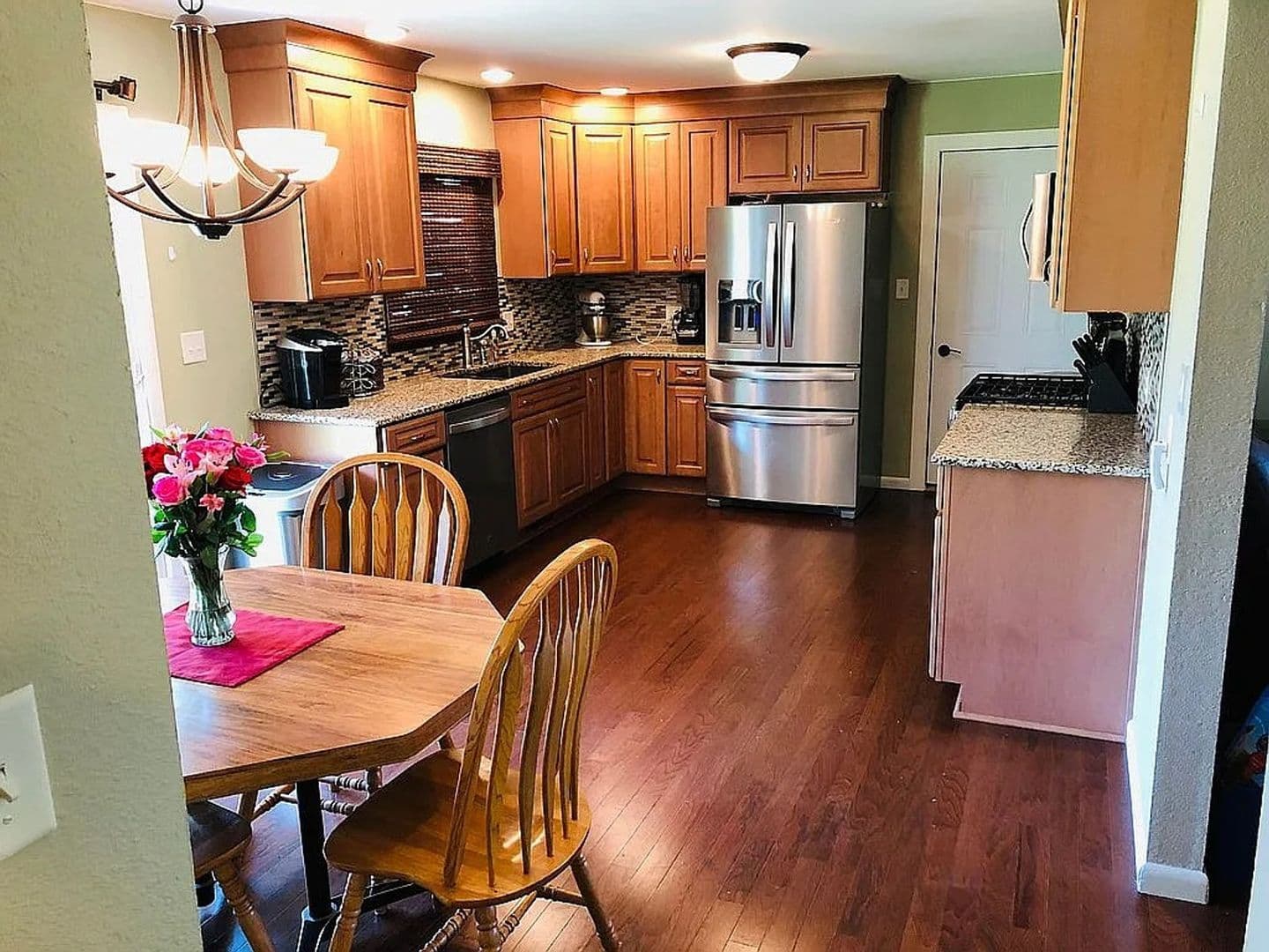 Macomb House: 1138 E Grant St