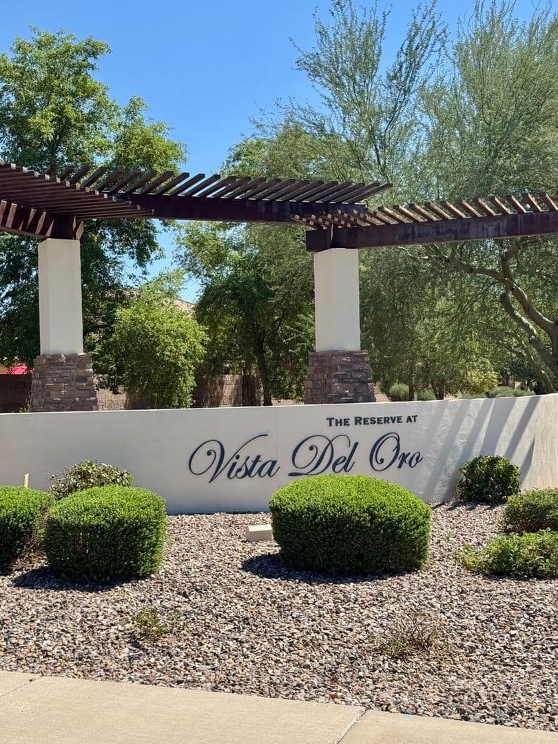 Gilbert House: 1268 E Birdland Dr