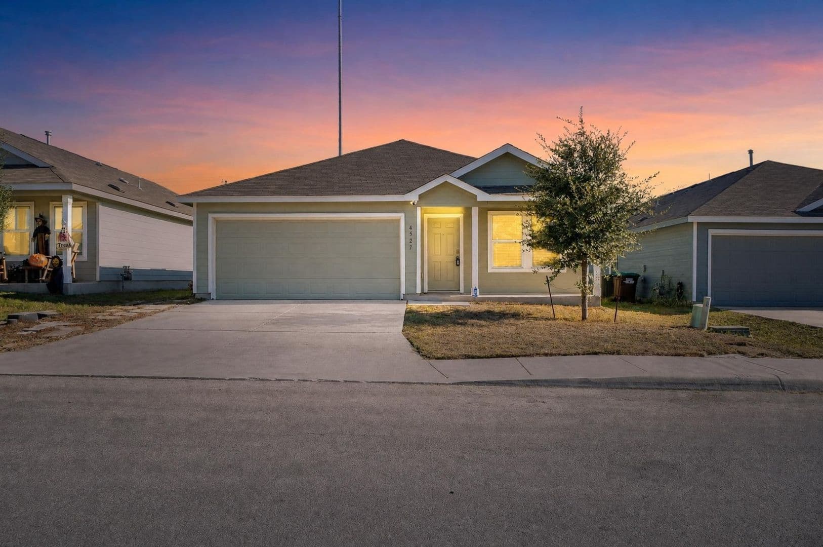 San Antonio House: 4527 Azure Pl