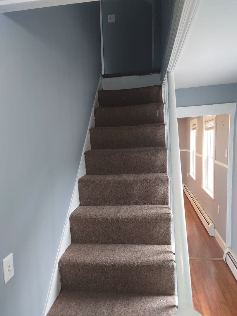 Woonsocket House: 252 Grove St