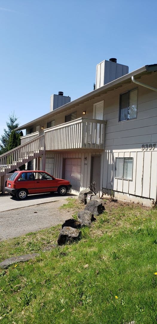Vancouver Townhome: 8309 NE Saint Johns Rd.