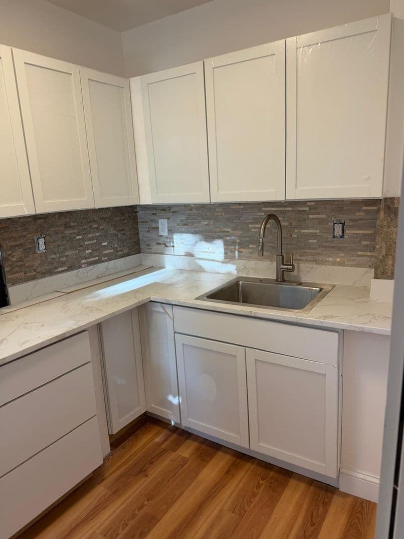 Brockton Townhome: 299 Pleasant St