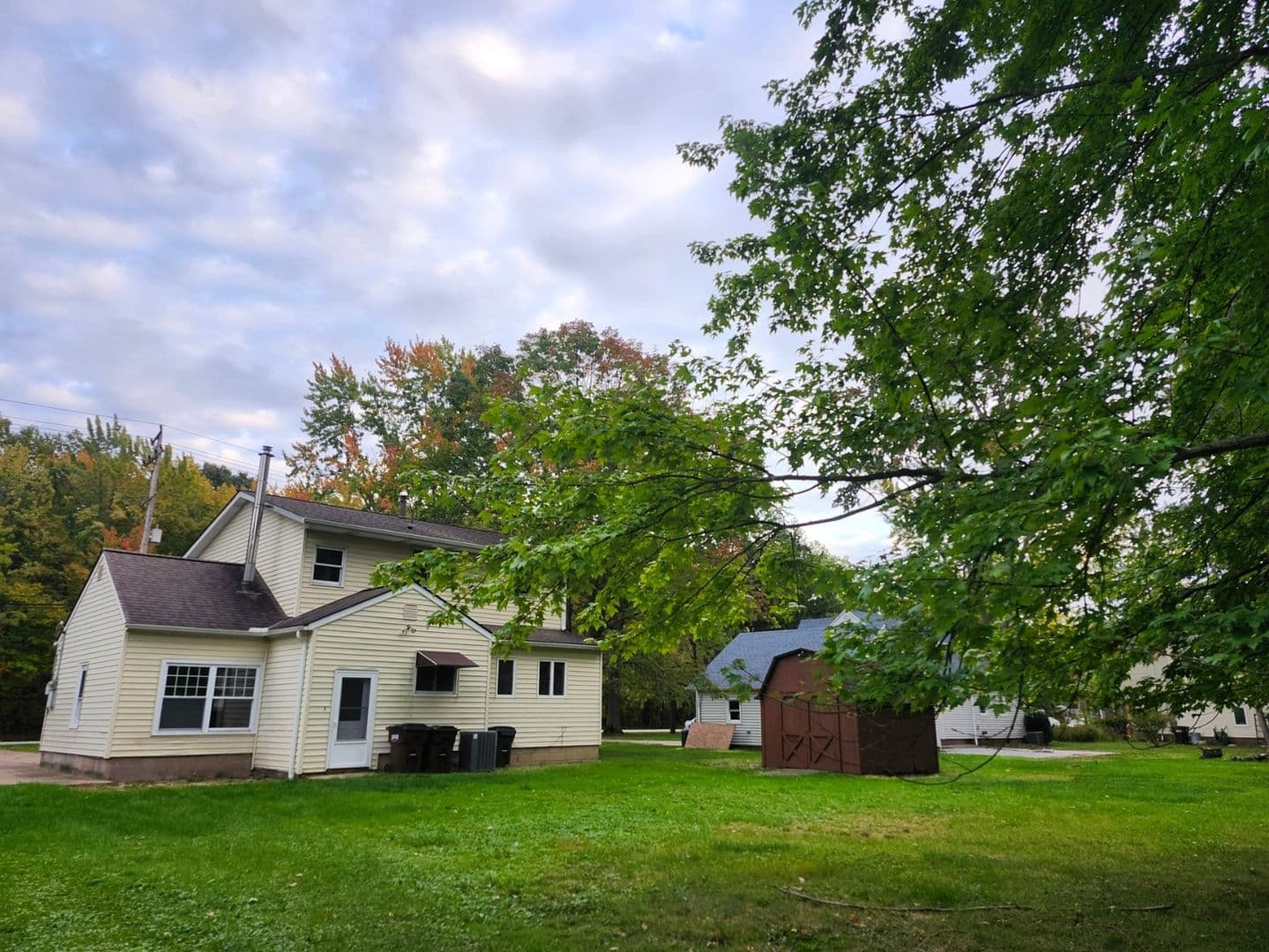 Westlake House: 2960 Bradley Rd
