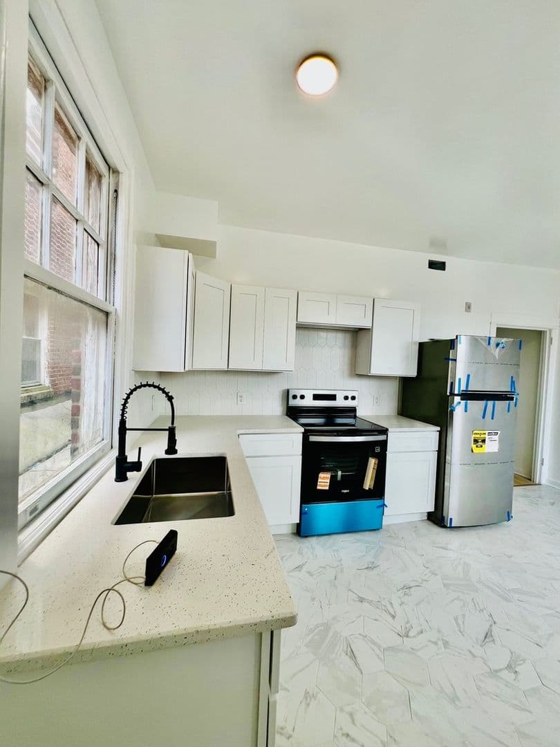 Philadelphia Townhome: 7607 Ogontz Ave