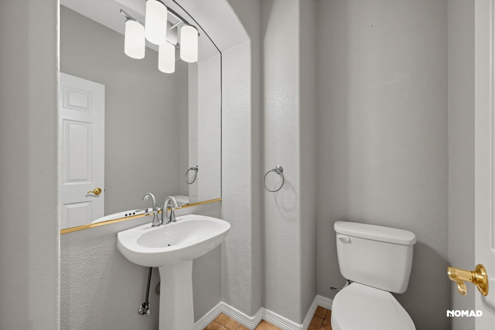 Aurora House: 21955 E Costilla Dr