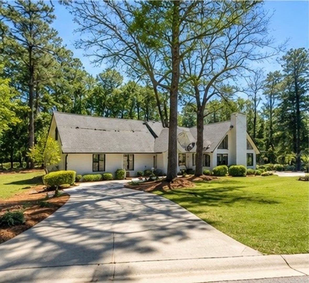 Fayetteville House: 2900 Middlesex Rd