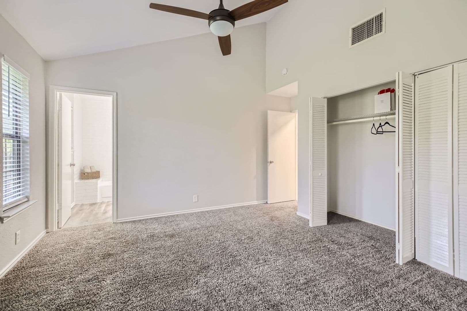 San Antonio House: 4514 Dove Lake St