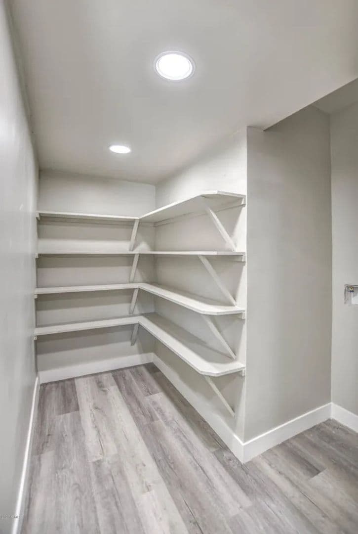 Phoenix House: 7332 N 17th Ave