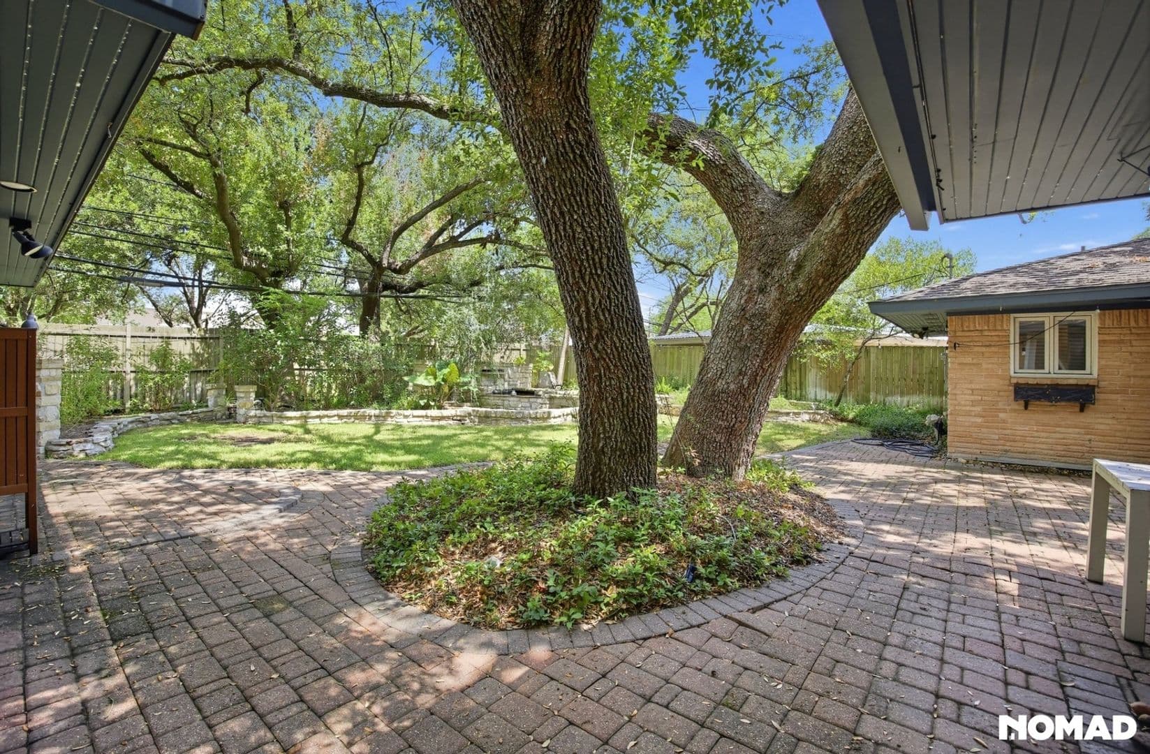 Houston House: 4726 Omeara Dr
