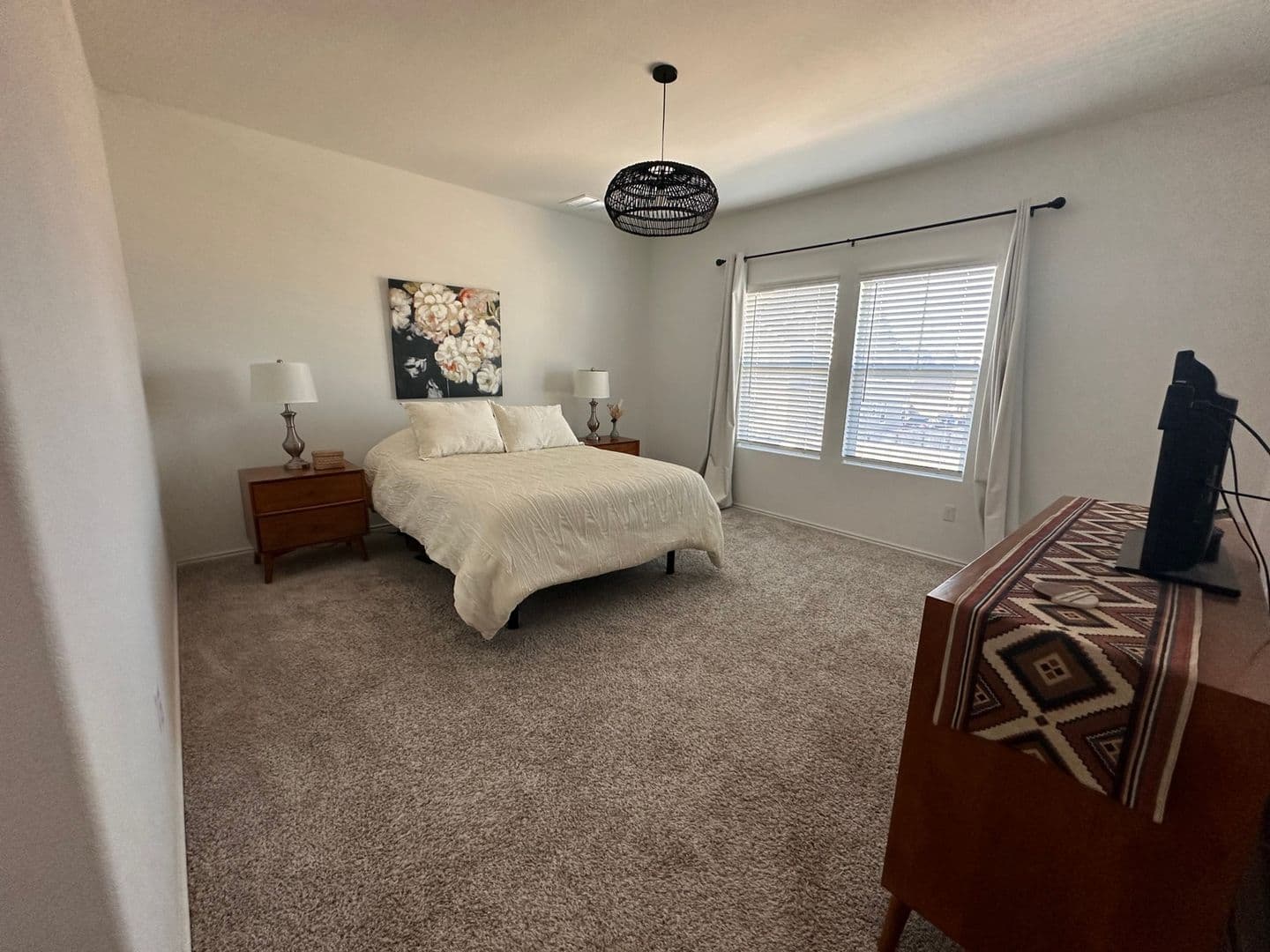 Leander House: 1413 Linwood St