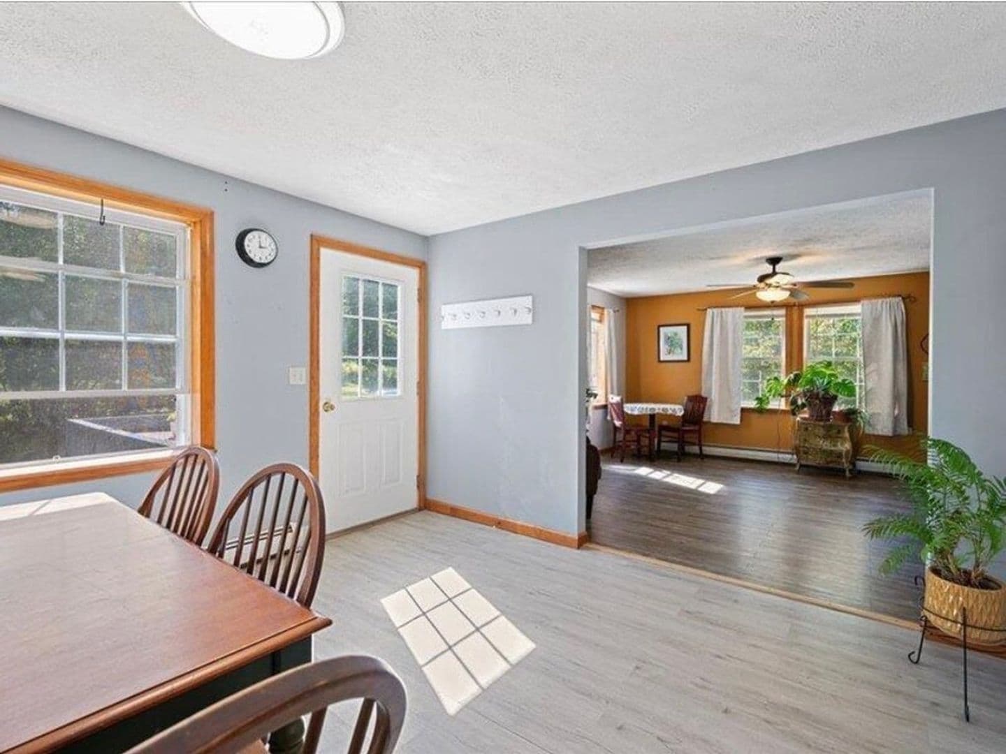 Searsmont House: 10 Morrow Hill Rd