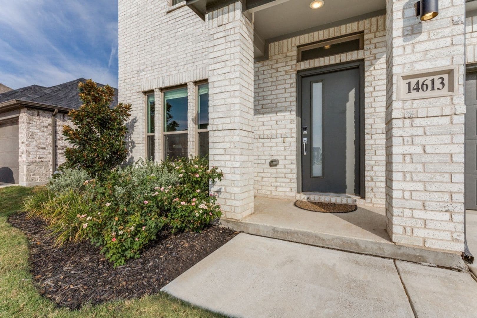 Haslet House: 14613 Wagon Train Trl