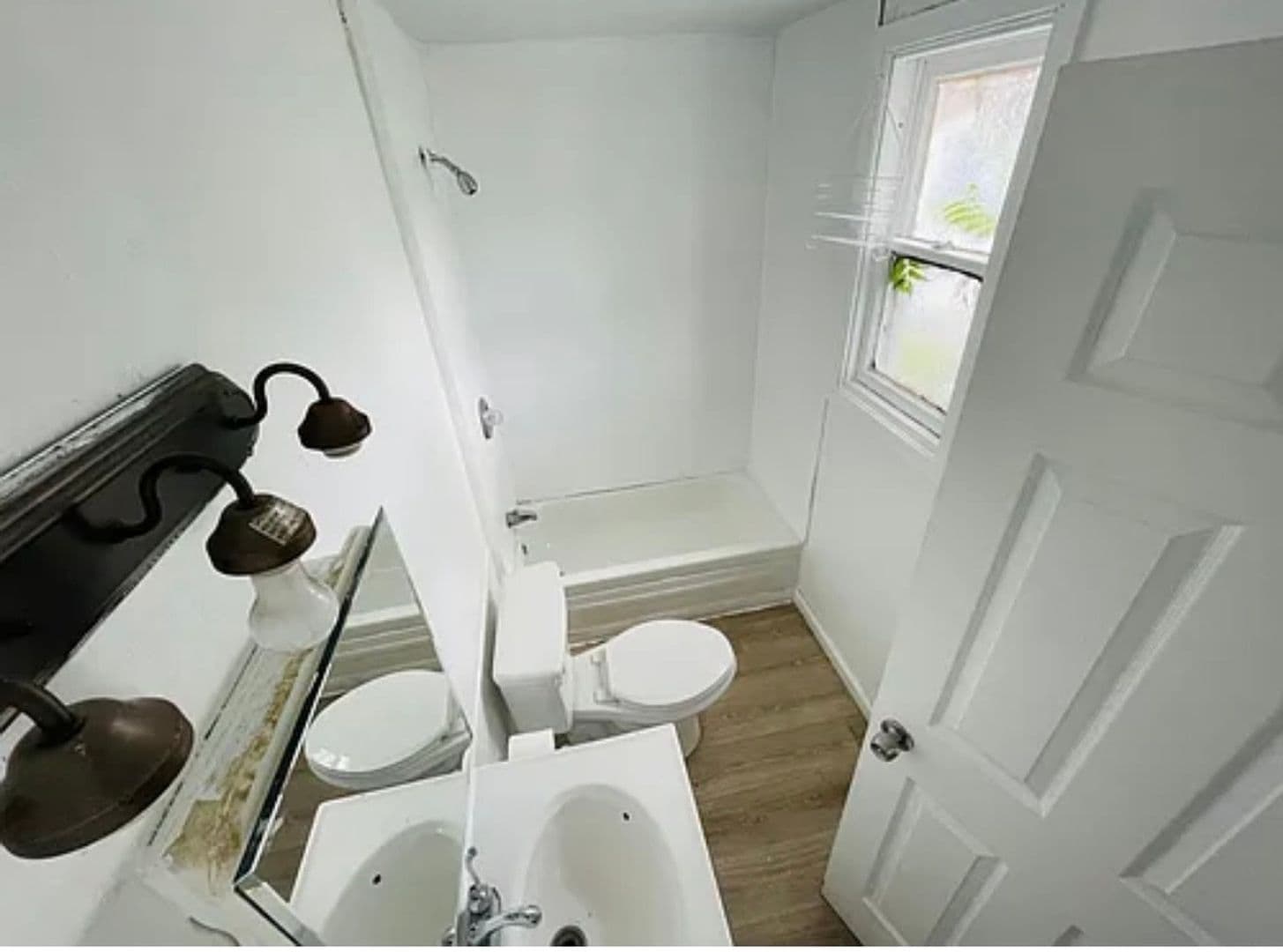 Buffalo Townhome: 327 Hampshire St