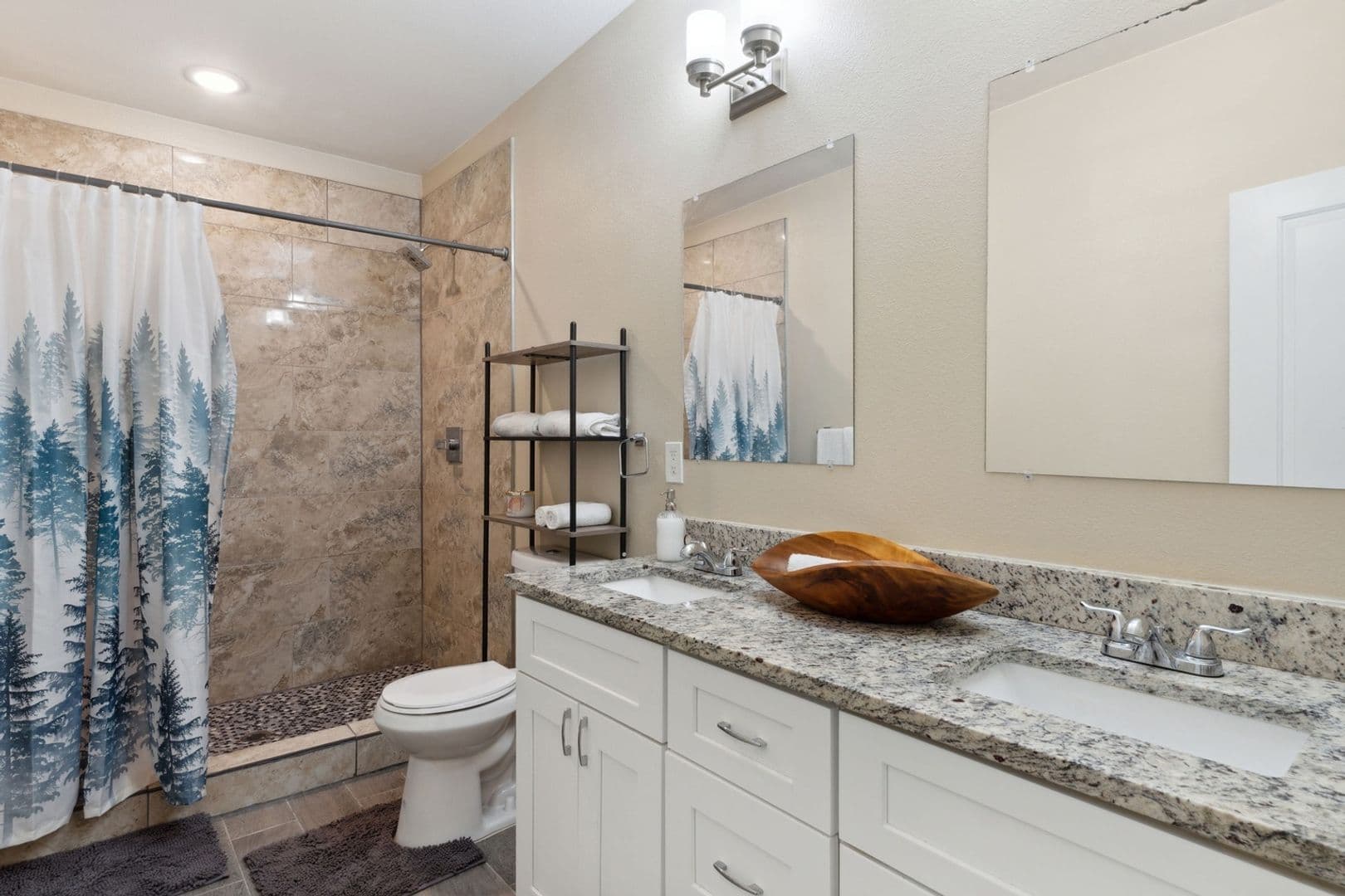 Commerce City Townhome: 6912 Locust Ct
