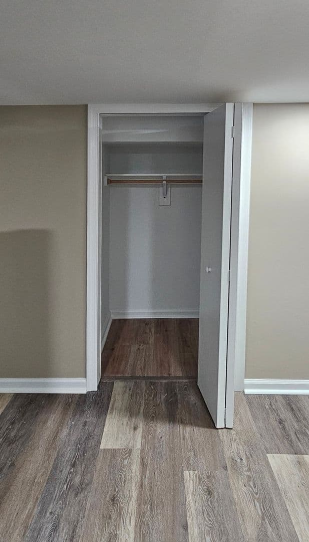 Baltimore Townhome: 4633 Kernwood Ave