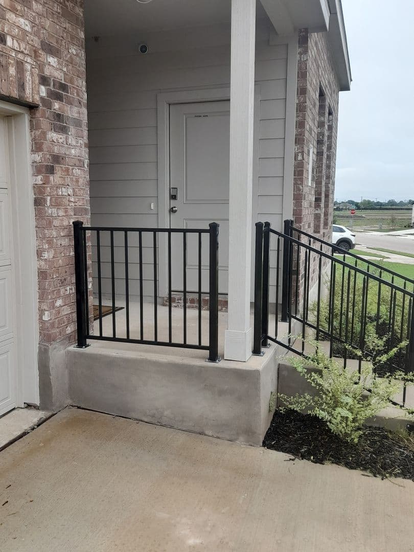 Kyle House: 150 Outrigger Way