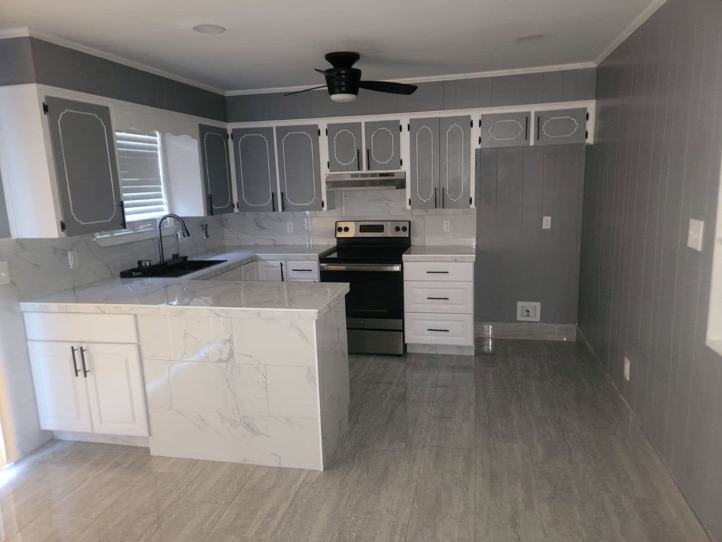 Jacksonville House: 1115 Ray Rd