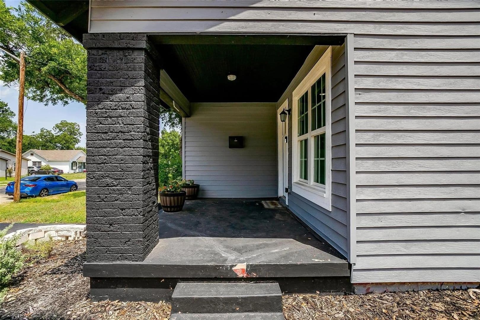 Fort Worth House: 1044 E Ramsey Ave