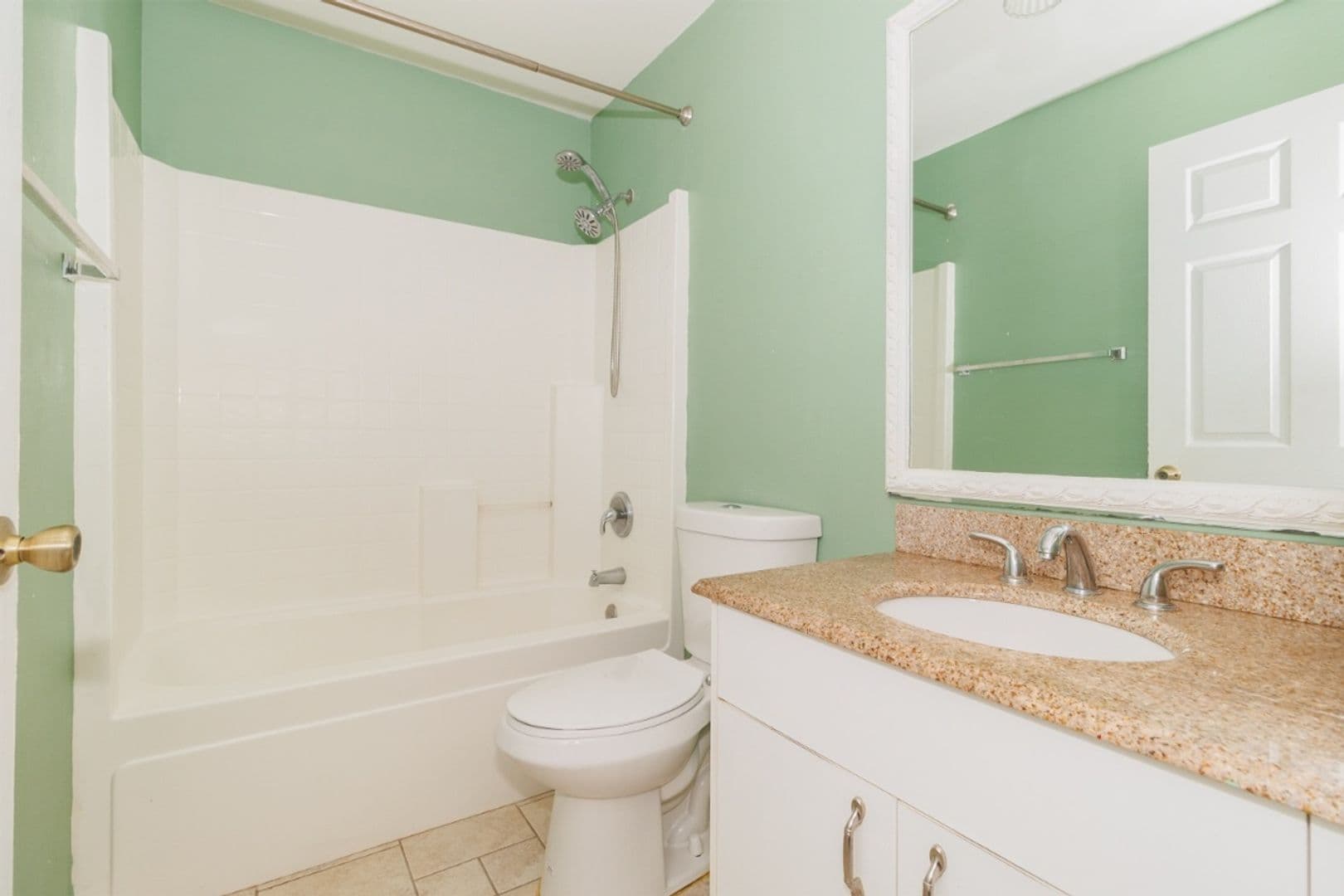 Palm Bay House: 1515 Nona St NE